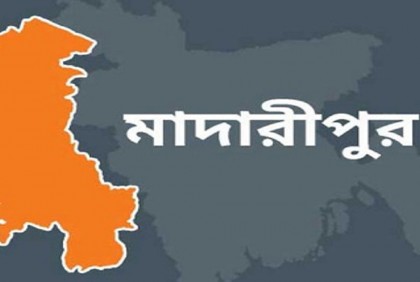 প্রাথমিক বিদ্যালয়ের প্রধান শিক্ষকের বিরুদ্ধে শিক্ষার্থীদের জুতাপেটার অভিযোগ