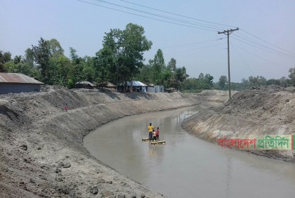 আলাইকুমারী নদীতে প্রাণের ছোঁয়া