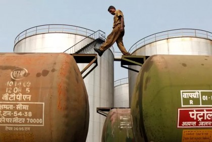 রাশিয়ার তেল কিনে ভারতের সাশ্রয় ৫০০ কোটি ডলার