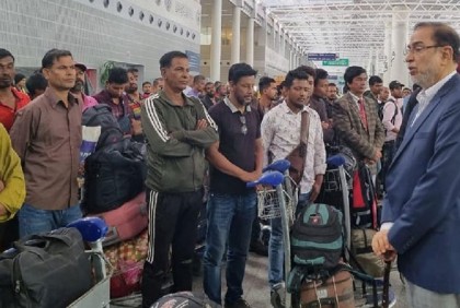 সুদান থেকে দেশে ফিরলেন আরও ৫২ বাংলাদেশি