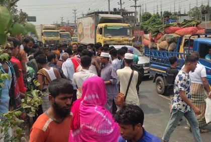 শ্রীপুরে ট্রাকচাপায় প্রাণ গেল কিশোরের