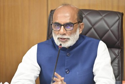 নিষিদ্ধকালে সমুদ্রে মৎস্য আহরণ বন্ধে মনিটরিং জোরদার করতে হবে: প্রাণিসম্পদমন্ত্রী