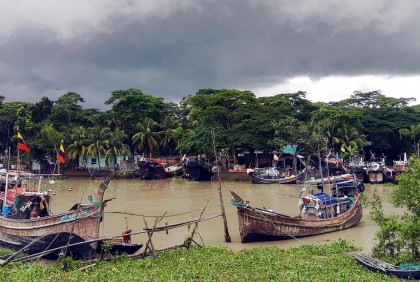 ঘূর্ণিঝড় 'মোখা' মোকাবেলায় বাগেরহাটে প্রস্তুত ৪৪৬ আশ্রয়কেন্দ্র