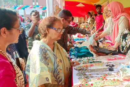 ‘উদ্যোক্তা মেলা দেশীয় পোশাক কেনায় মানুষকে উদ্বুদ্ধ করবে’ 

