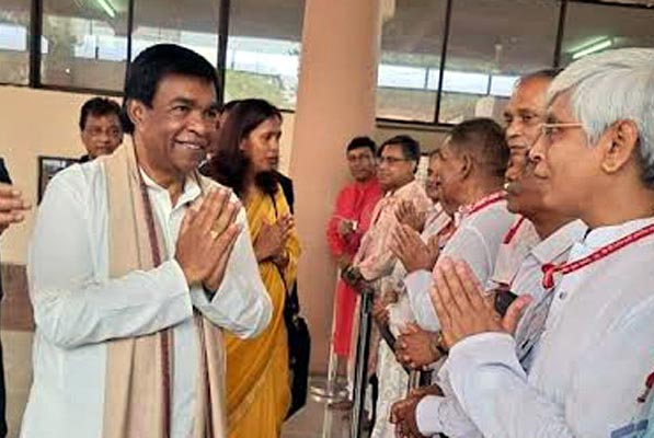 ঢাকেশ্বরী মন্দিরে প্রার্থনা করলেন মরিশাসের প্রেসিডেন্ট