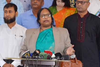 আচরণবিধি মেনে চলায় প্রার্থীদের প্রতি খুশি ইসি রাশেদা