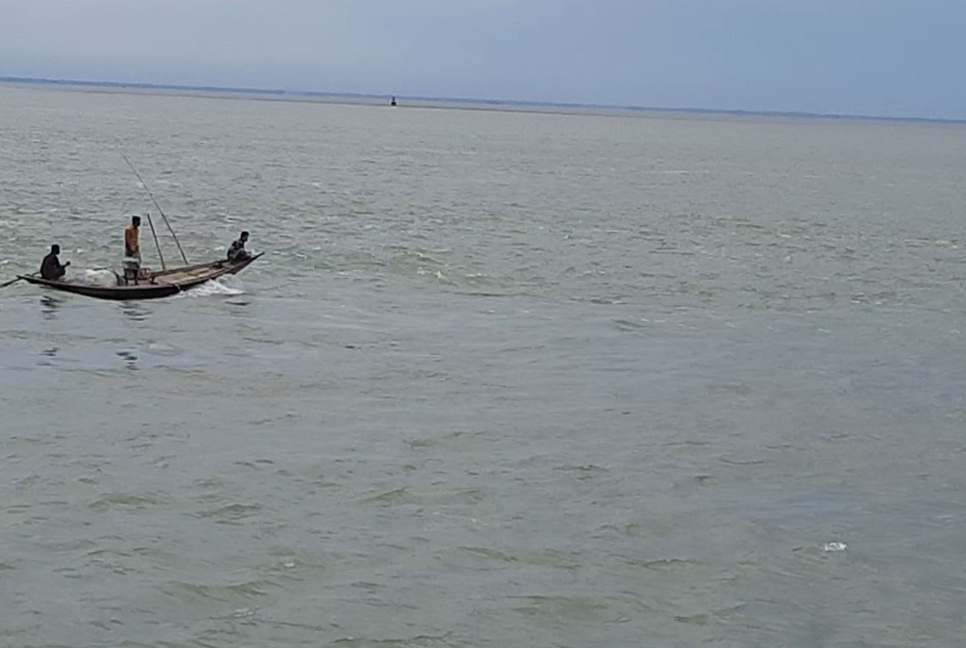 ভোলায় গুঁড়ি গুঁড়ি বৃষ্টি