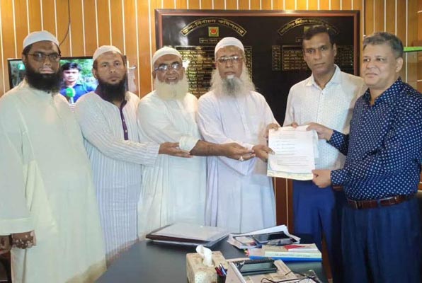 খুলনা সিটি নির্বাচনে ইসলামী আন্দোলনের মেয়রপ্রার্থীর মনোনয়ন জমা