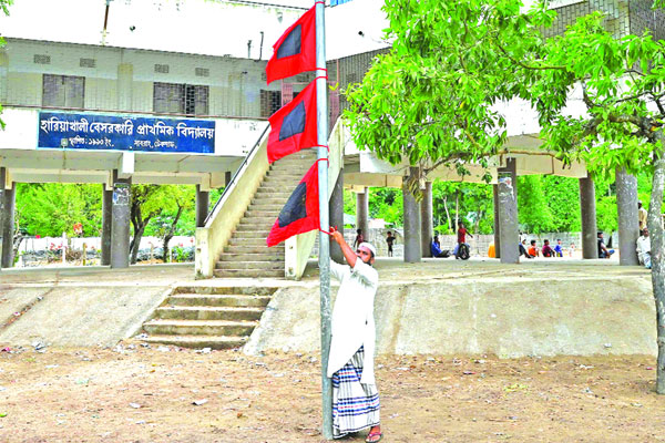গতি বাড়িয়ে উপকূলে মোখা