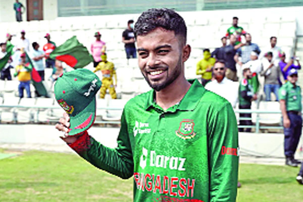 অনুপ্রেরণা জুগিয়েছেন শান্তকে