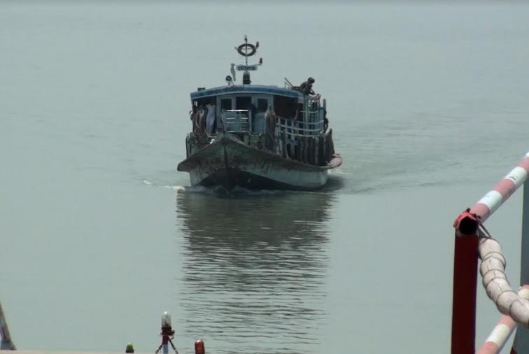 পাটুরিয়া-দৌলতদিয়া নৌপথে লঞ্চ চলাচল স্বাভাবিক