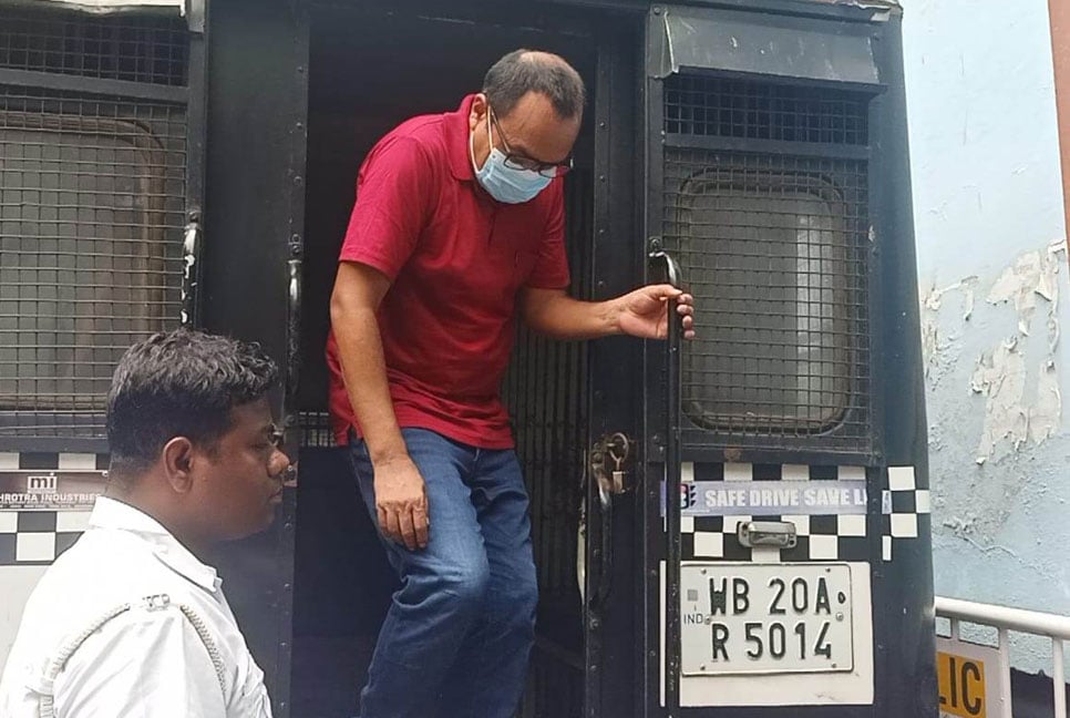 কারাগারে দু’বার হামলার শিকার পি কে হালদার, পিটিশন দায়ের