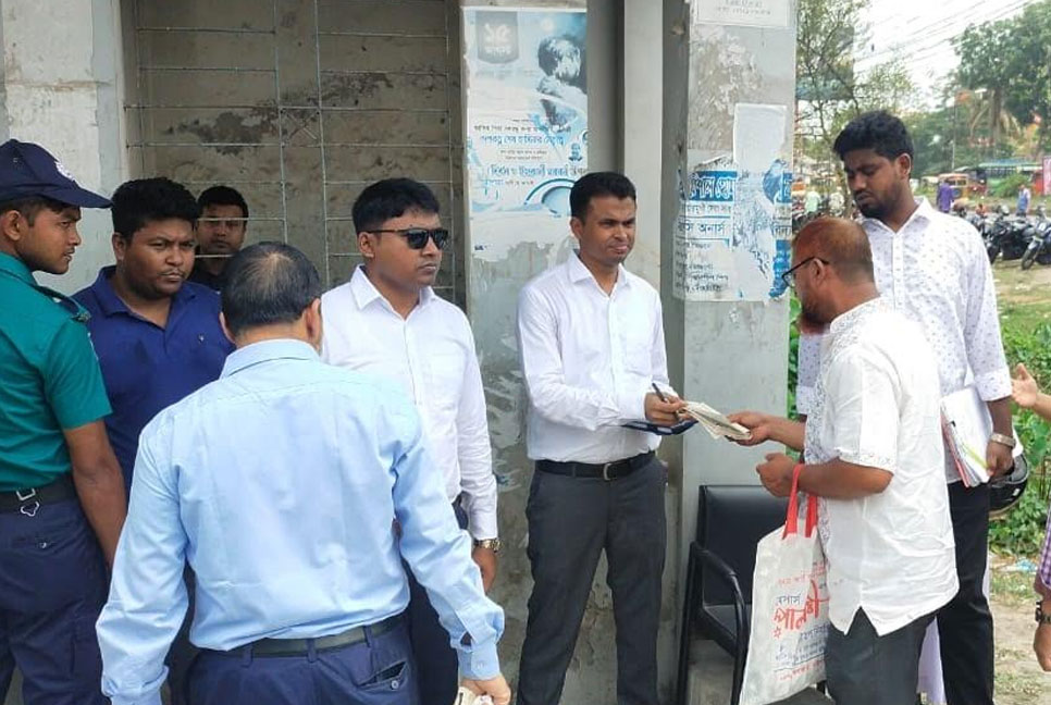 মনোনয়ন জমায় আচরণ বিধি লঙ্ঘন, তিন কাউন্সিলর প্রার্থীকে জরিমানা
