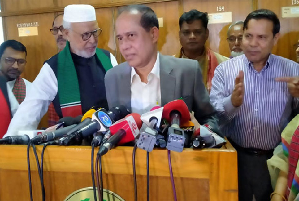 সরকারকে নিয়ন্ত্রণে আইন প্রয়োগ করব : সিইসি