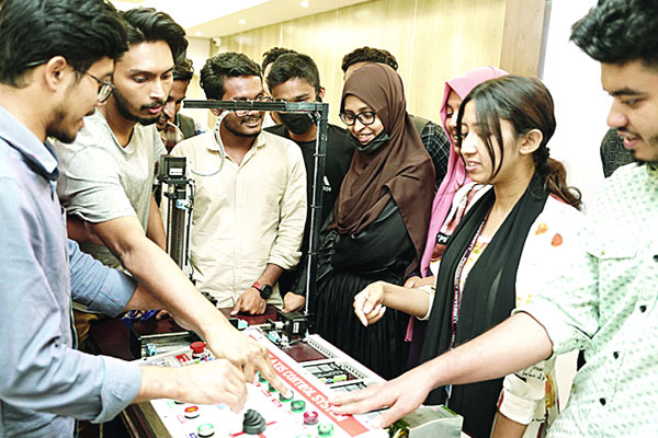 দক্ষ পেশাজীবী তৈরিতে প্রেসিডেন্সি ইউনিভার্সিটি 