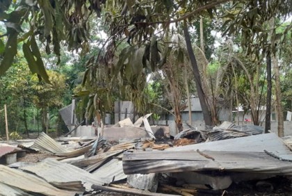 ভাঙ্গায় সংঘর্ষে নিহতের ঘটনার দুই দিন পরেও ভাঙচুর, লুটপাট