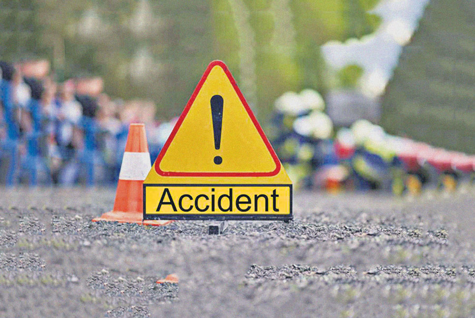 রাজধানীতে পাথর বোঝাই ট্রাক চাপায় প্রাণ গেল শ্রমিকের