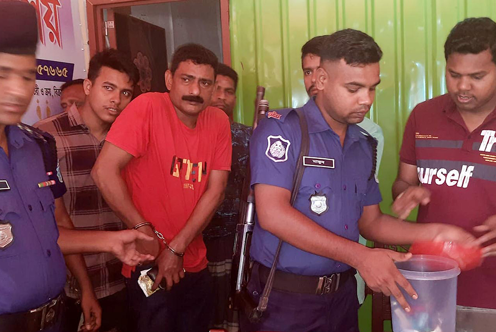 হবিগঞ্জে ইয়াবাসহ তিন মাদক কারবারি আটক
