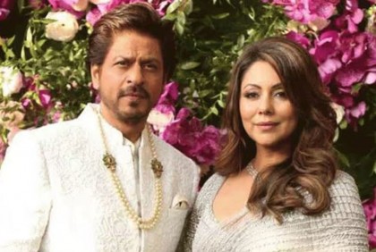 সাংবাদিক বৈঠকের মাঝেই শাহরুখকে ‘ধমক’ গৌরির! (ভিডিও)