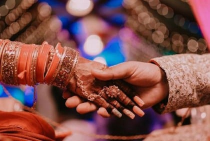বিয়ের আসরেই ঝগড়ার পর বিষপান, বরের মৃত্যু; লাইফ সাপোর্টে কনে