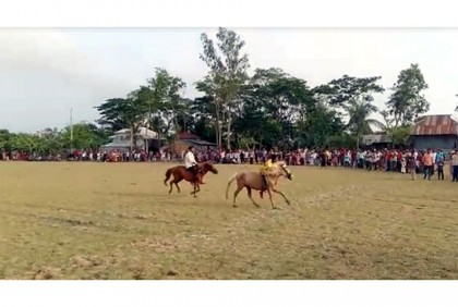 কলাপাড়ায় ঘোড় দৌড় প্রতিযোগিতা অনুষ্ঠিত