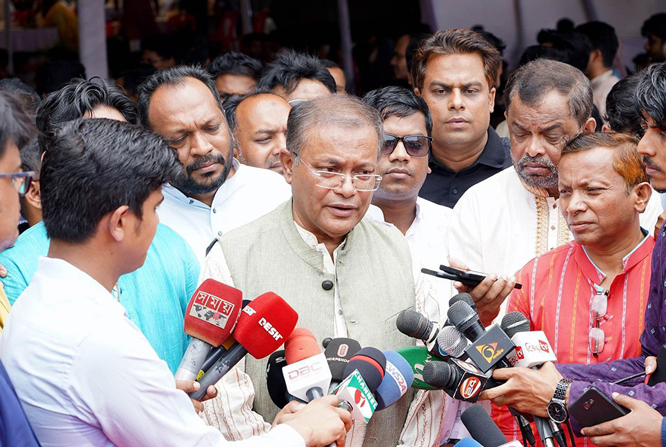 বিএনপির আন্দোলনের কর্মসূচি বসে যাওয়া গাড়ি স্টার্ট দেয়ার মতো : তথ্যমন্ত্রী
