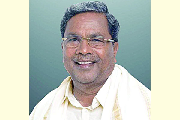 নাটকীয়তার পর কর্ণাটকে মুখ্যমন্ত্রী সিদ্দারামাইয়া
