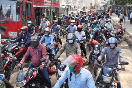 'কিছু লোক মোটরসাইকেল বন্ধ করতে চায় কিন্তু এটা ঠিক নয়'

