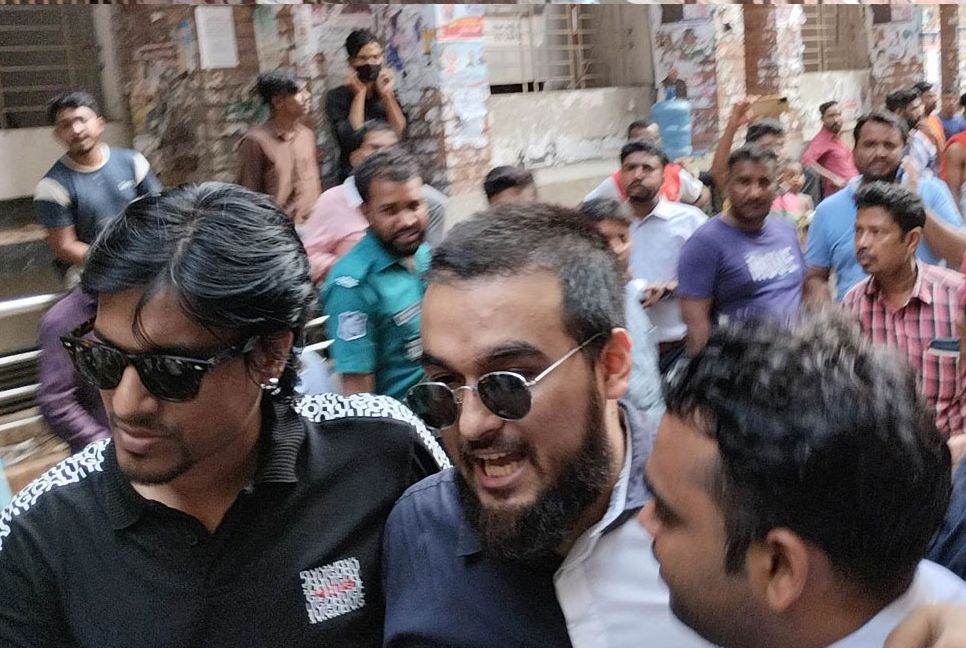 মুক্তি পেয়েই ক্ষমা চাইলেন নোবেল!