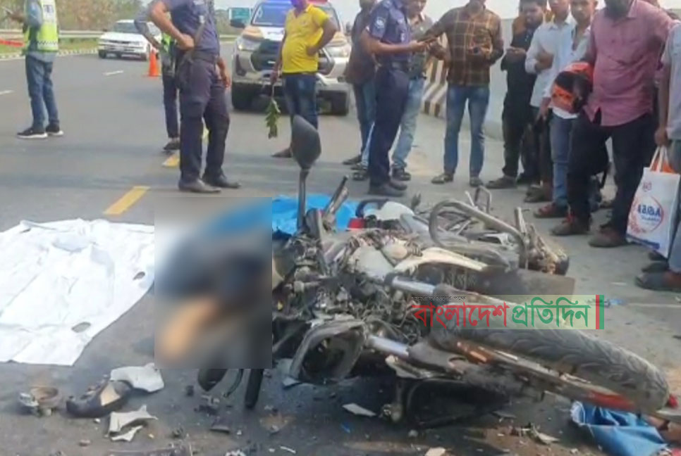 বঙ্গবন্ধু এক্সপ্রেস ওয়েতে মোটরসাইকেল নিয়ন্ত্রণ হারিয়ে যুবক নিহত