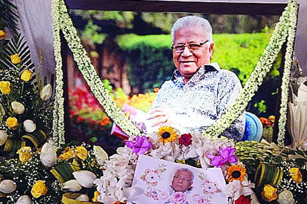 কথায় ও গানে সমরেশকে স্মরণ