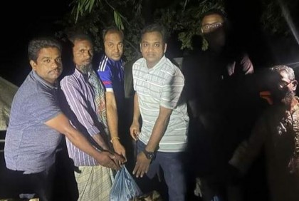 ফুলপুরে কালবৈশাখী ঝড়ে ক্ষতিগ্রস্তদের পাশে দাঁড়ালেন ইউএনও  