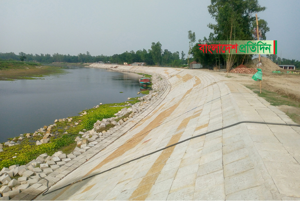 এগিয়ে চলছে বাঙালি নদীর তীর সংরক্ষণের কাজ 

