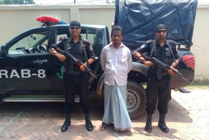 ফরিদপুরে প্রায় পাঁচ হাজার পিস ইয়াবাসহ মাদক কারবারি গ্রেফতার