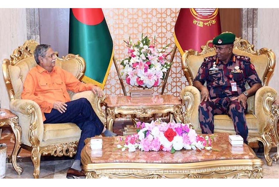 চোরাচালান, মাদক ও সীমান্ত হত্যা বন্ধে বিজিবিকে আরো তৎপর হতে রাষ্ট্রপতির আহ্বান