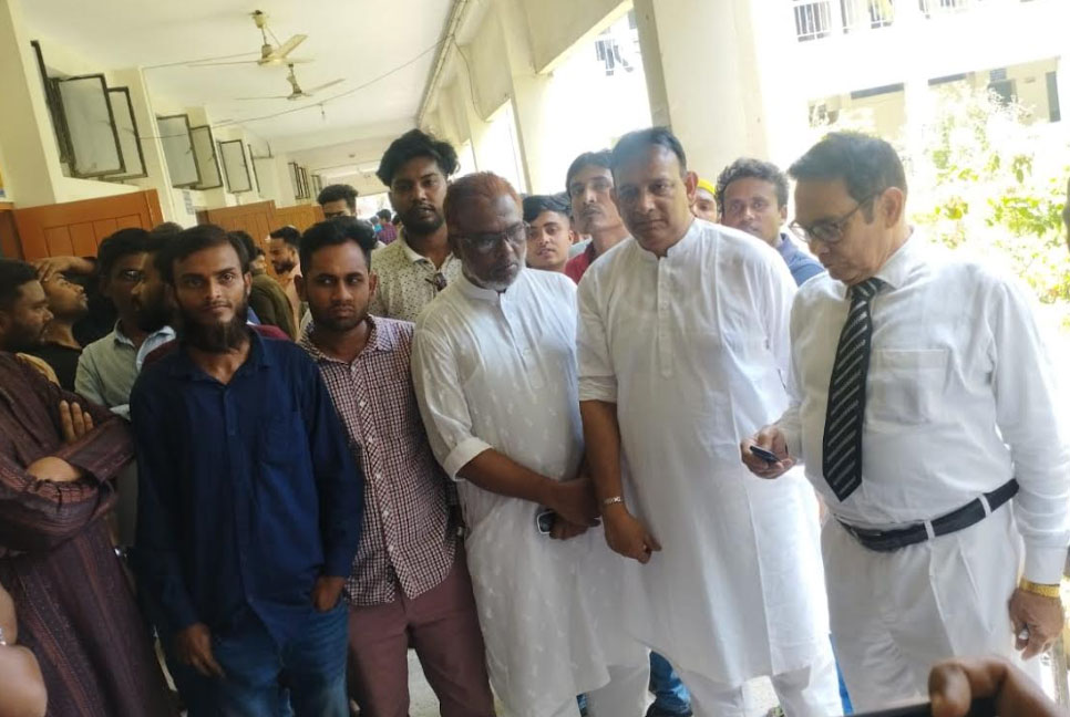 প্রধানমন্ত্রীকে হত্যার হুমকি:  রাজশাহীর বিএনপি নেতার বিরুদ্ধে কিশোরগঞ্জে মামলা
