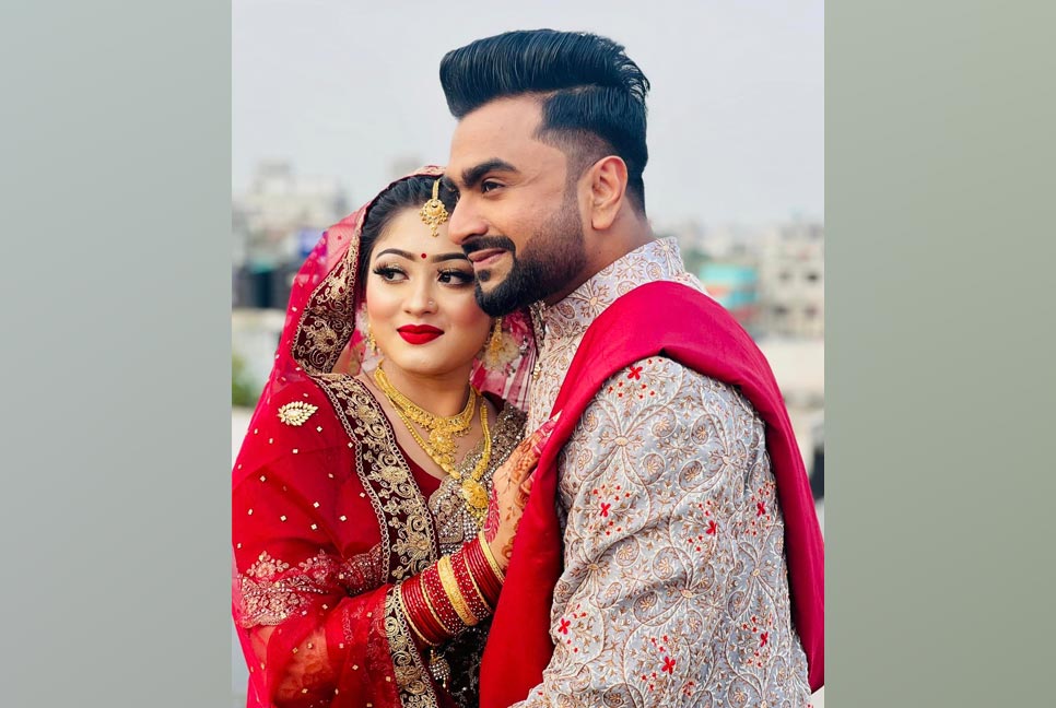 বিয়ে করলেন গায়ক ইমরান