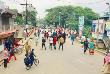 বিশ্বনাথে পরিবহন ধর্মঘটে যাত্রীদের ভোগান্তি