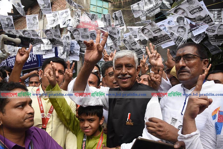 নির্বাচন শান্তিপূর্ণ হচ্ছে, জয় নৌকারই হবে: আজমত উল্লা খান