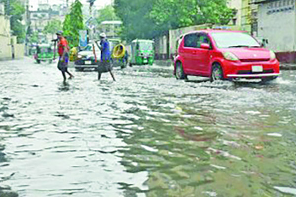 বৃষ্টিতে দুর্ভোগ চট্টগ্রামে