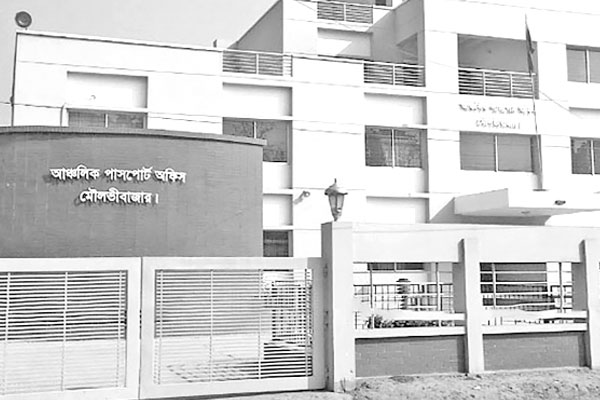 দালালে জিম্মি পাসপোর্টপ্রত্যাশীরা