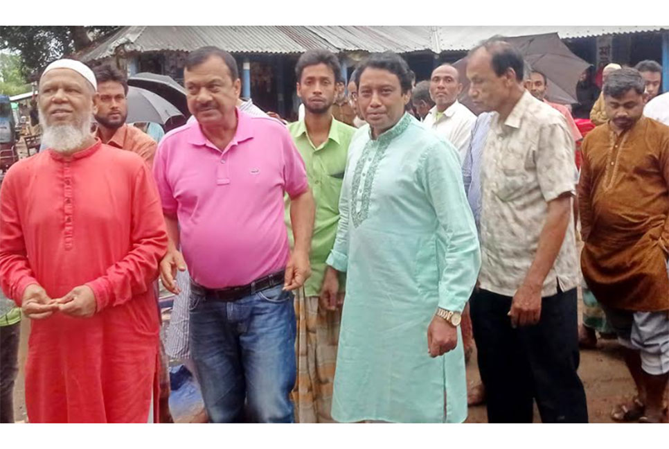
নওগাঁয় পৌর আওয়ামী লীগের গণসংযোগ