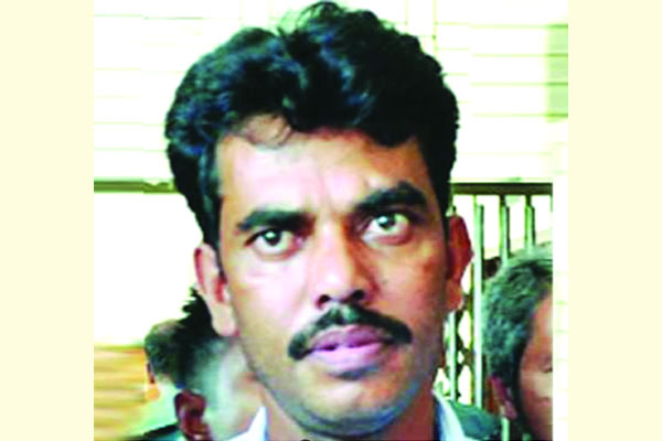 রূপগঞ্জে দিনভর তান্ডব মোশা বাহিনীর