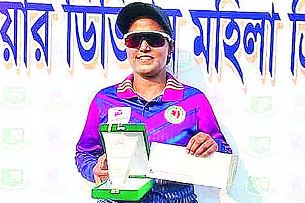 ৭৬ বলে নিগারের অপরাজিত ১০০