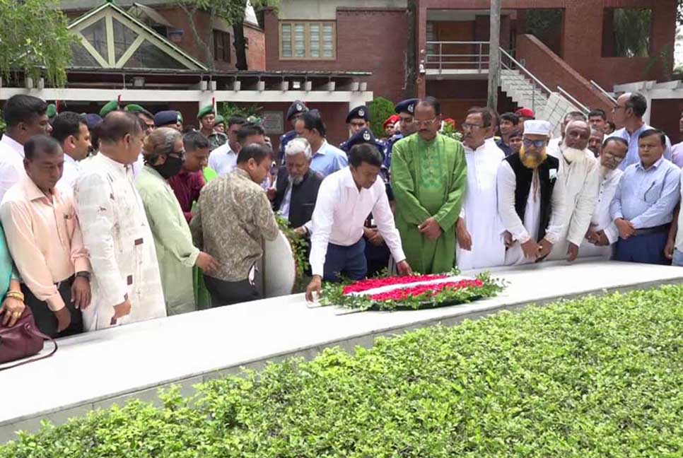 জুলিও কুরি পদক প্রাপ্তির ৫০ বছর উপলক্ষে বঙ্গবন্ধুর সমাধিতে শ্রদ্ধা