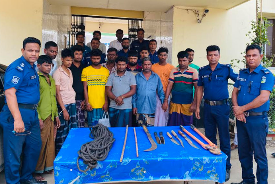 ভালুকায় আন্তঃজেলা ডাকাত দলের ৯ সদস্য গ্রেফতার