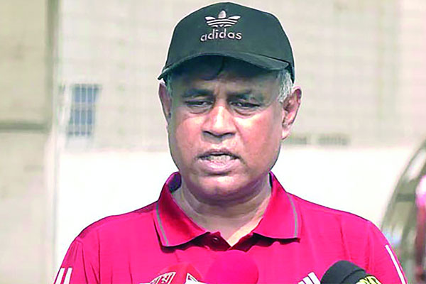 মানসিক যন্ত্রণায় নারী ফুটবলাররা