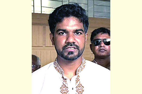 ভালোবাসা ছড়াবে গোলাপ ফুলে