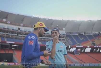 আইপিএলের ফাইনালের মঞ্চে চেন্নাইয়ের রিইউনিয়ন! (ভিডিও)