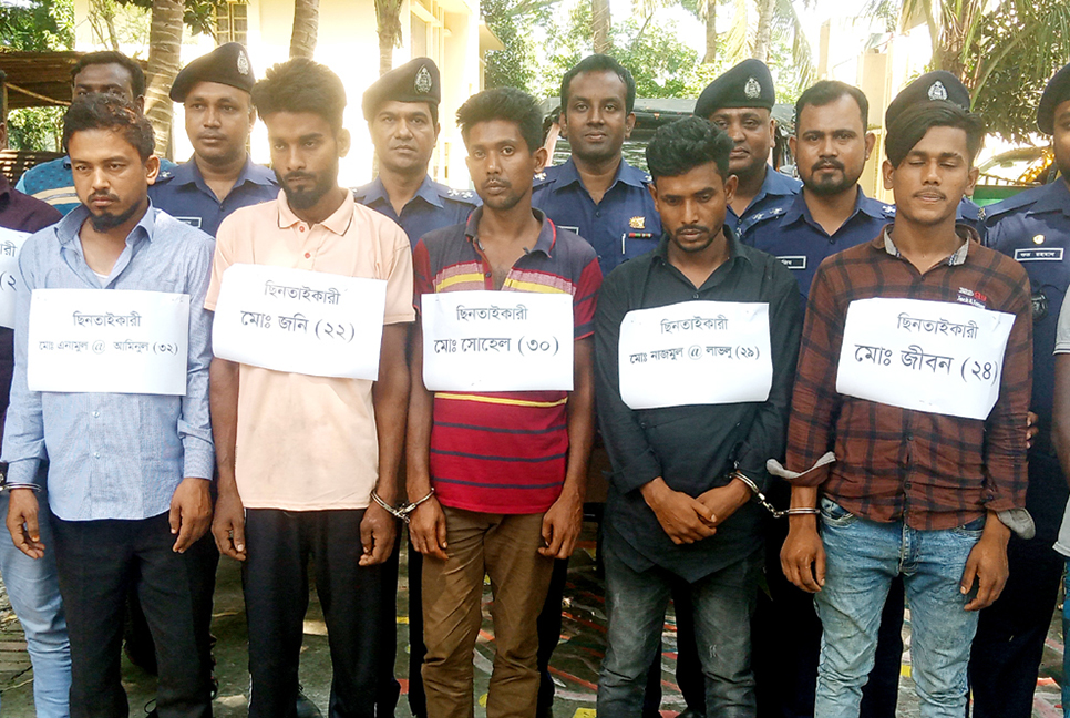 বগুড়ায় ছিনতাই চক্রের ৭ সদস্য গ্রেফতার